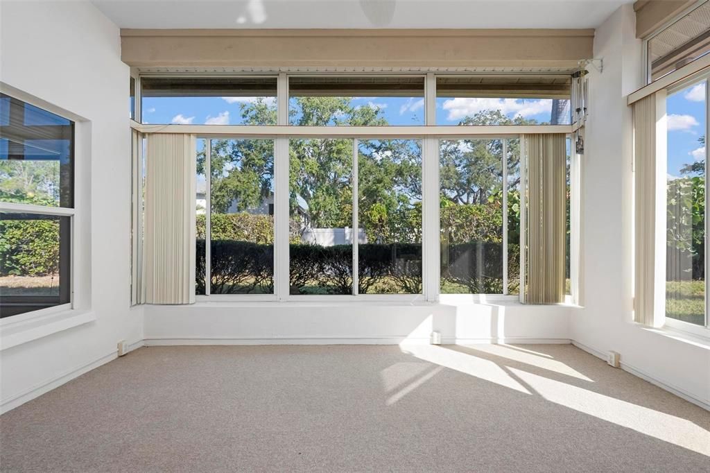 For Sale: $379,000 (2 beds, 2 baths, 1767 Square Feet)