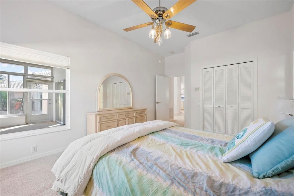 For Sale: $379,000 (2 beds, 2 baths, 1767 Square Feet)