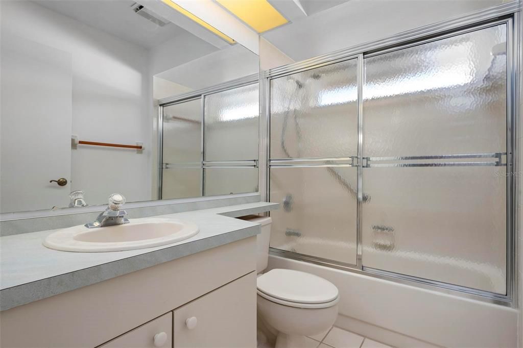 For Sale: $379,000 (2 beds, 2 baths, 1767 Square Feet)