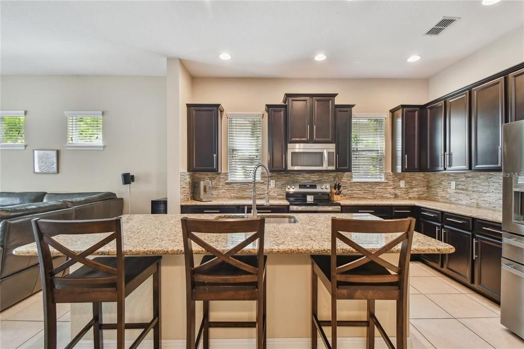 For Sale: $639,000 (4 beds, 3 baths, 2475 Square Feet)