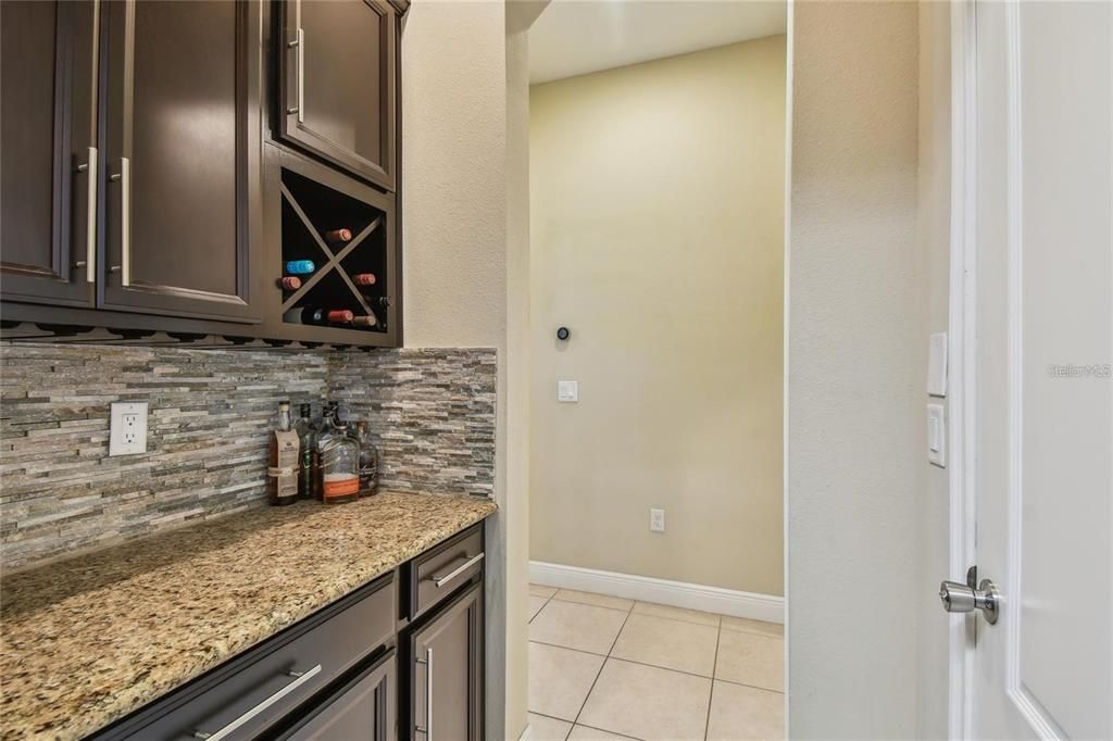 For Sale: $639,000 (4 beds, 3 baths, 2475 Square Feet)