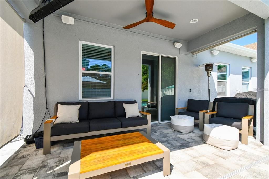 For Sale: $639,000 (4 beds, 3 baths, 2475 Square Feet)