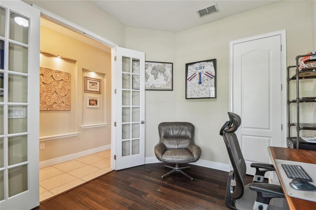 For Sale: $639,000 (4 beds, 3 baths, 2475 Square Feet)