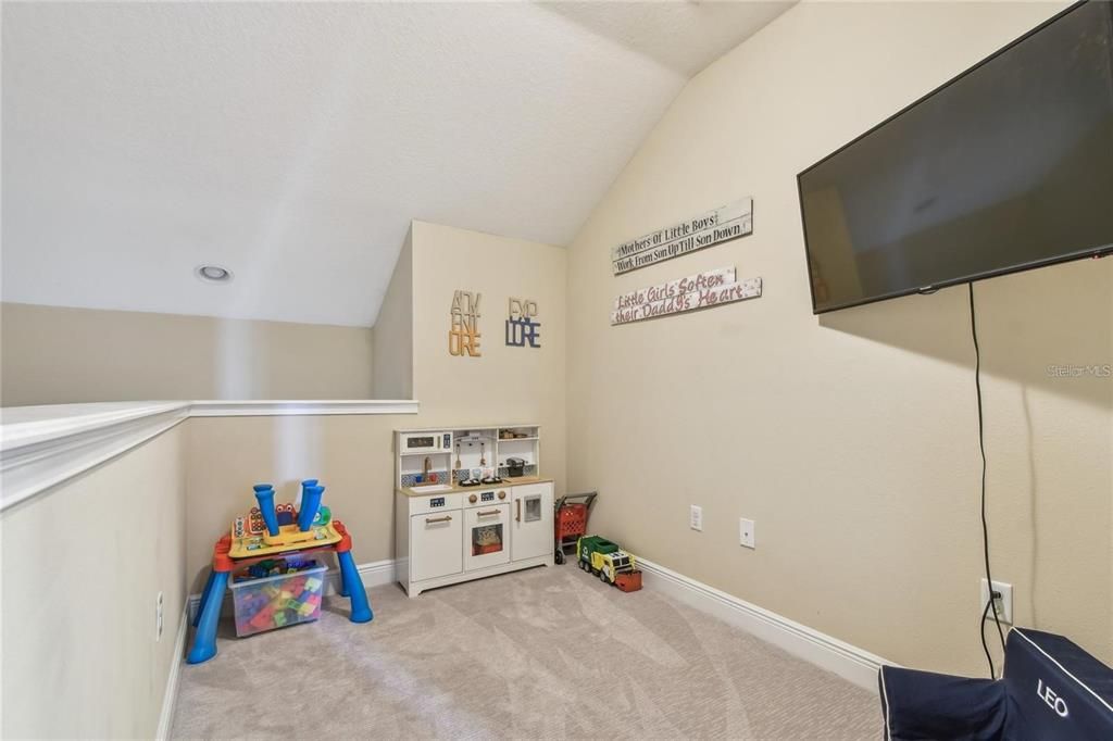 For Sale: $639,000 (4 beds, 3 baths, 2475 Square Feet)