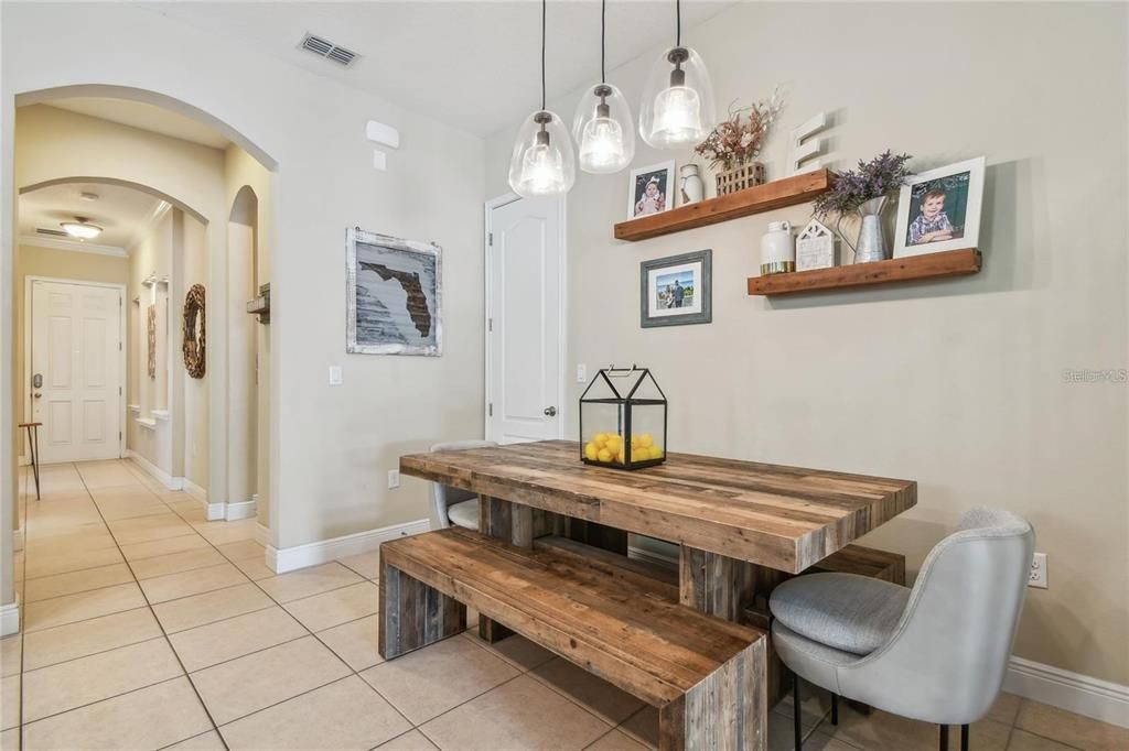 For Sale: $639,000 (4 beds, 3 baths, 2475 Square Feet)