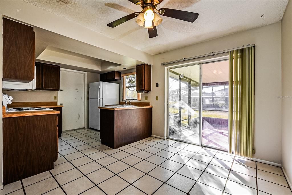 Activo con contrato: $284,900 (2 camas, 2 baños, 1025 Pies cuadrados)