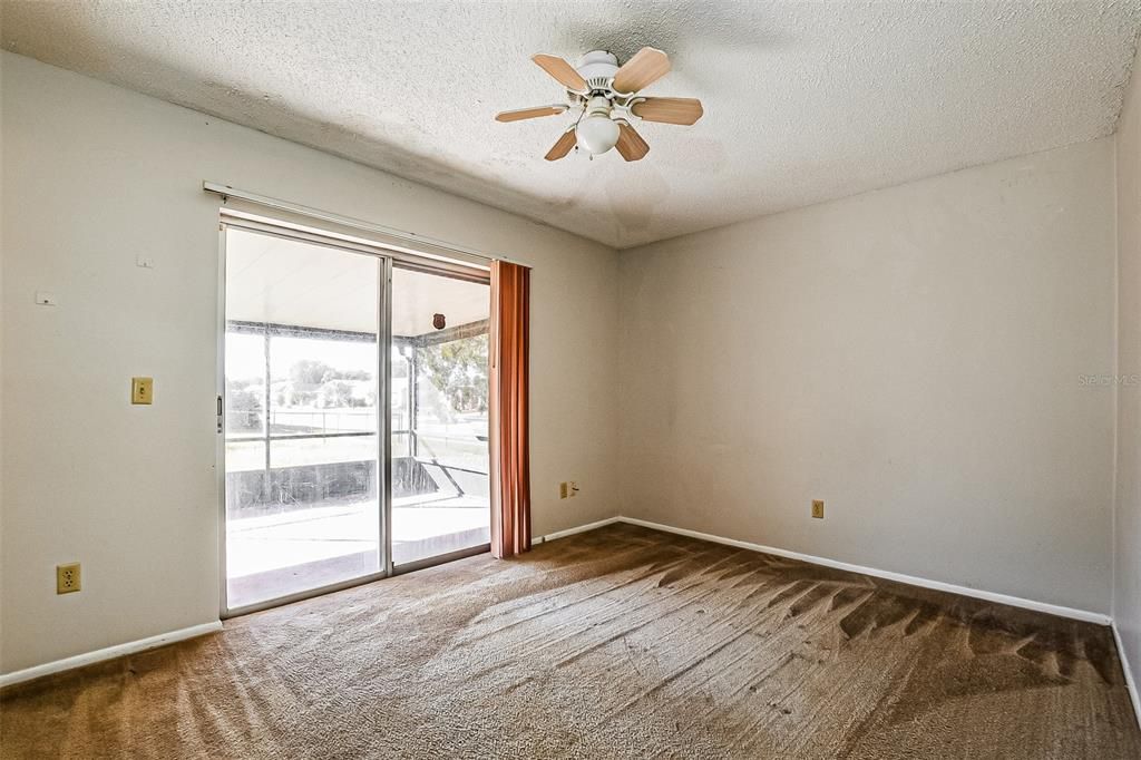 Activo con contrato: $284,900 (2 camas, 2 baños, 1025 Pies cuadrados)