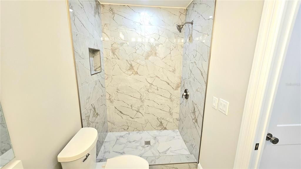 For Sale: $489,999 (2 beds, 2 baths, 1400 Square Feet)