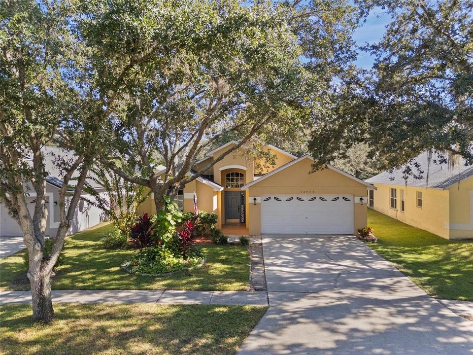 Activo con contrato: $425,000 (3 camas, 2 baños, 1553 Pies cuadrados)