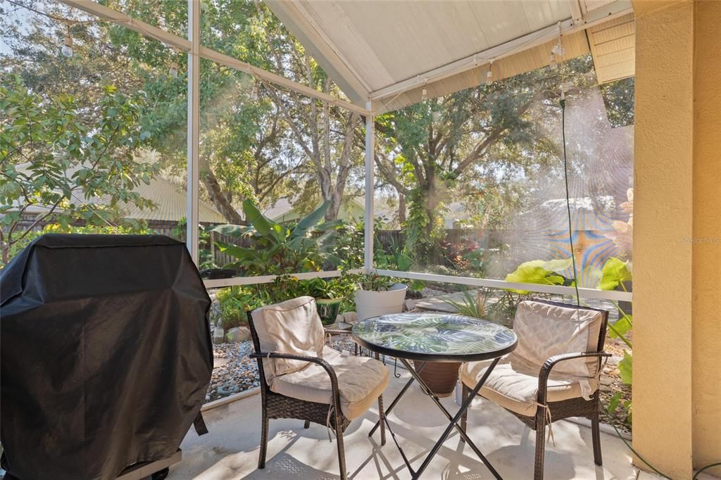 Activo con contrato: $425,000 (3 camas, 2 baños, 1553 Pies cuadrados)