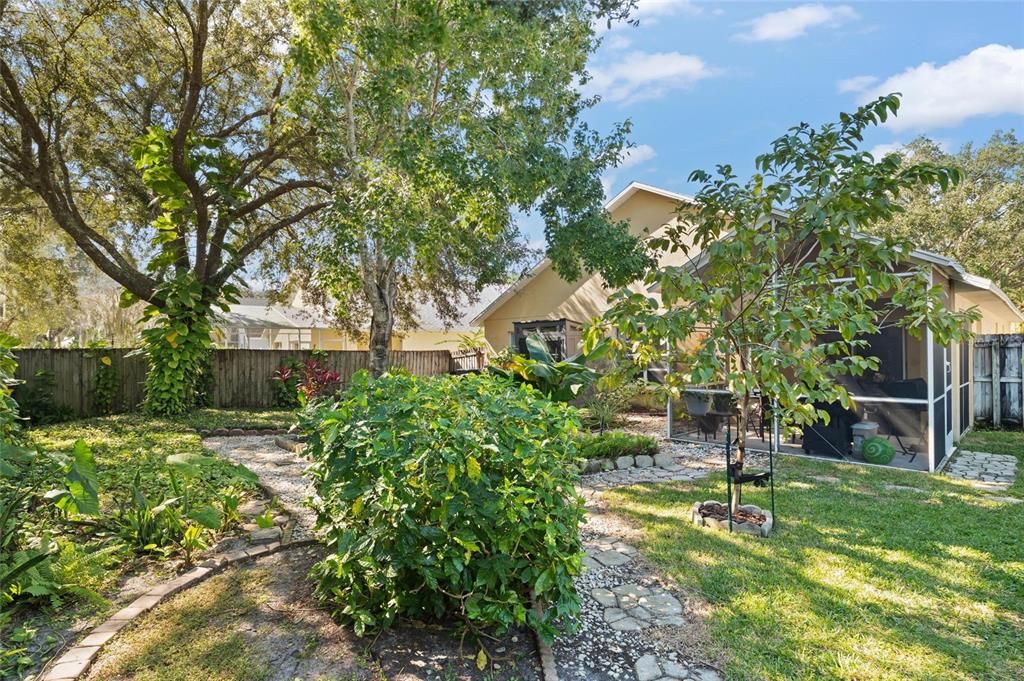 Activo con contrato: $425,000 (3 camas, 2 baños, 1553 Pies cuadrados)