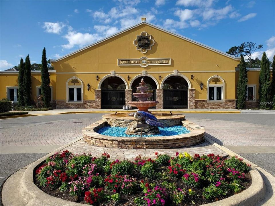 待售: $219,900 (0.58 acres)