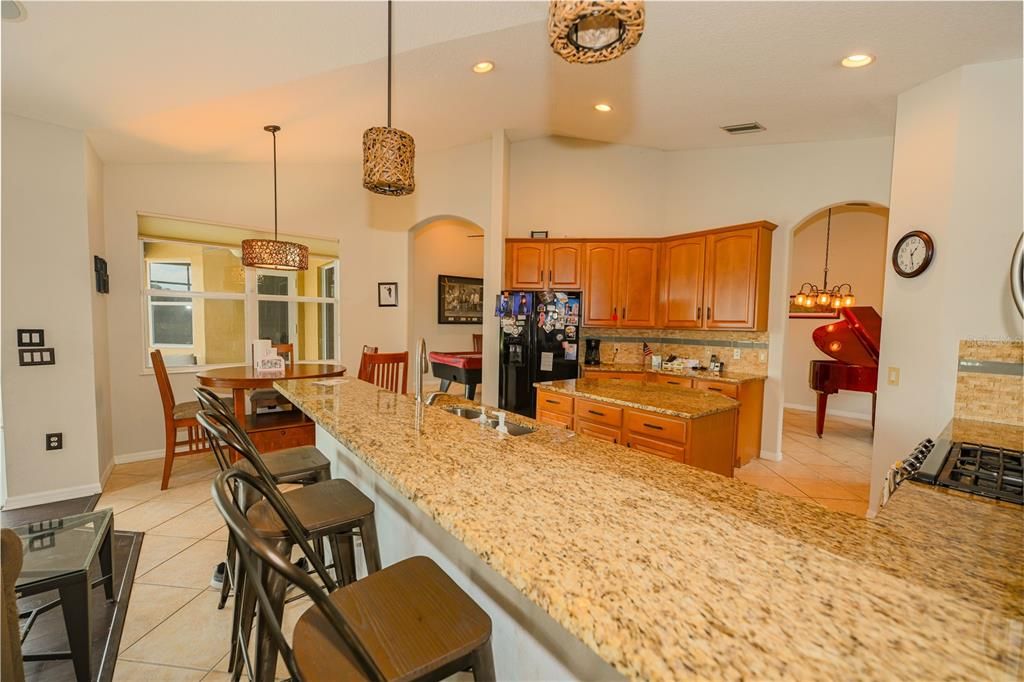 For Rent: $3,900 (5 beds, 3 baths, 2862 Square Feet)