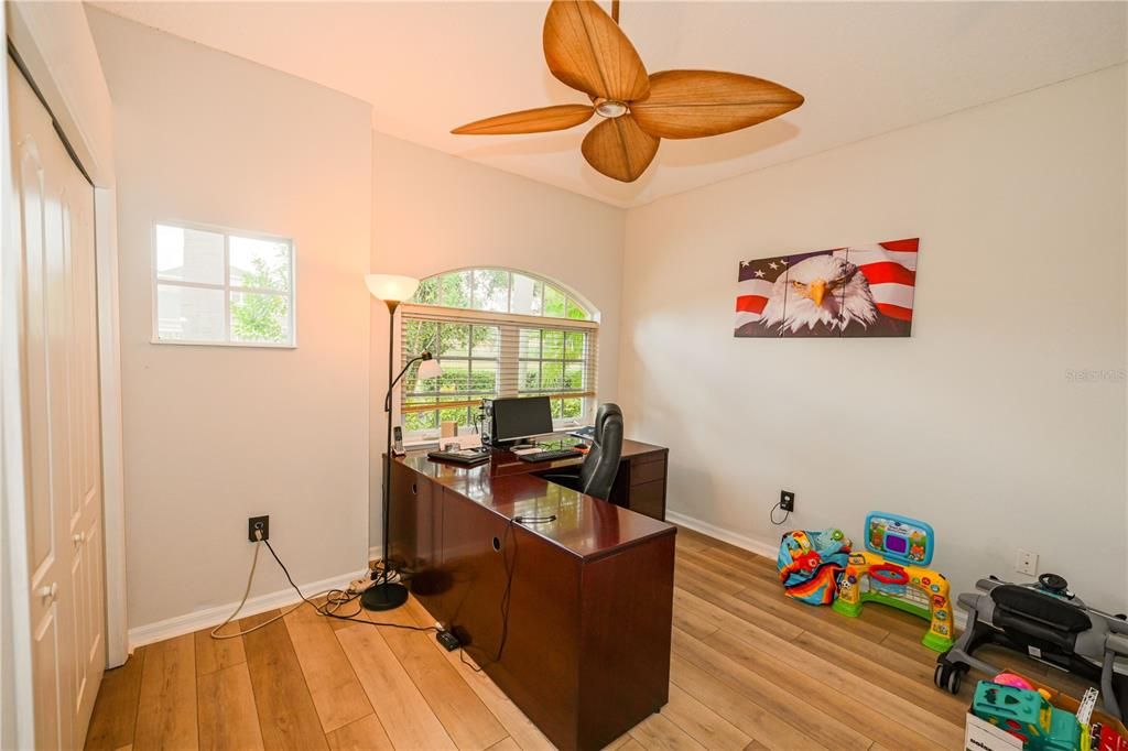 For Rent: $3,900 (5 beds, 3 baths, 2862 Square Feet)