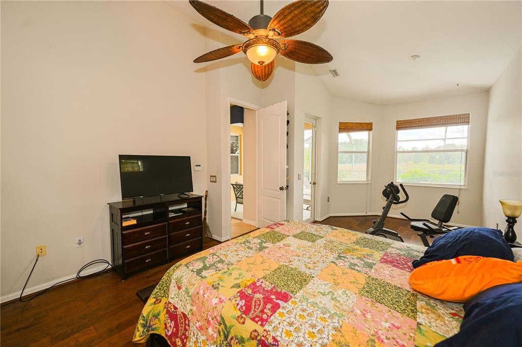 For Rent: $3,900 (5 beds, 3 baths, 2862 Square Feet)