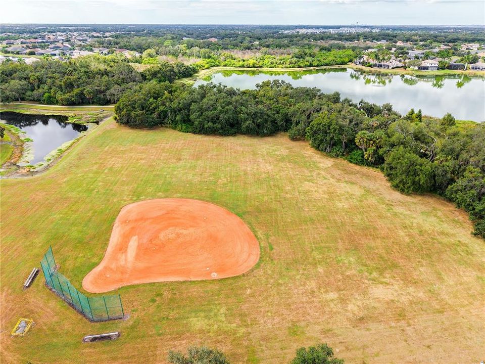 For Rent: $3,900 (5 beds, 3 baths, 2862 Square Feet)