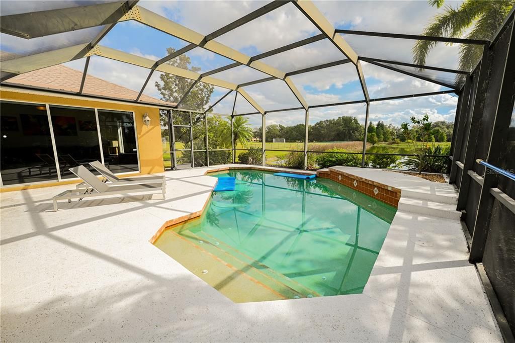 For Rent: $3,900 (5 beds, 3 baths, 2862 Square Feet)