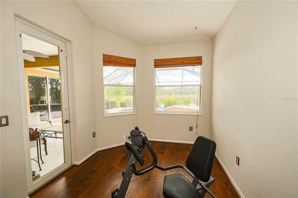 For Rent: $3,900 (5 beds, 3 baths, 2862 Square Feet)