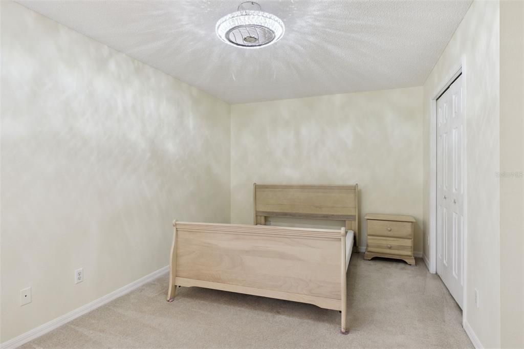 На продажу: $379,000 (3 спален, 2 ванн, 2113 Квадратных фут)