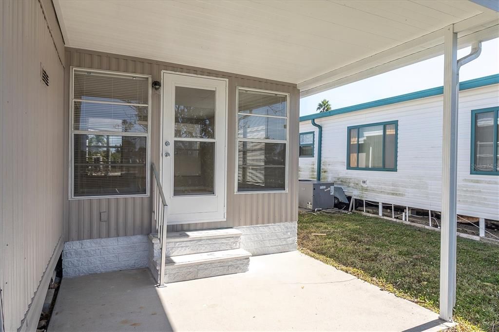 На продажу: $223,000 (2 спален, 1 ванн, 728 Квадратных фут)