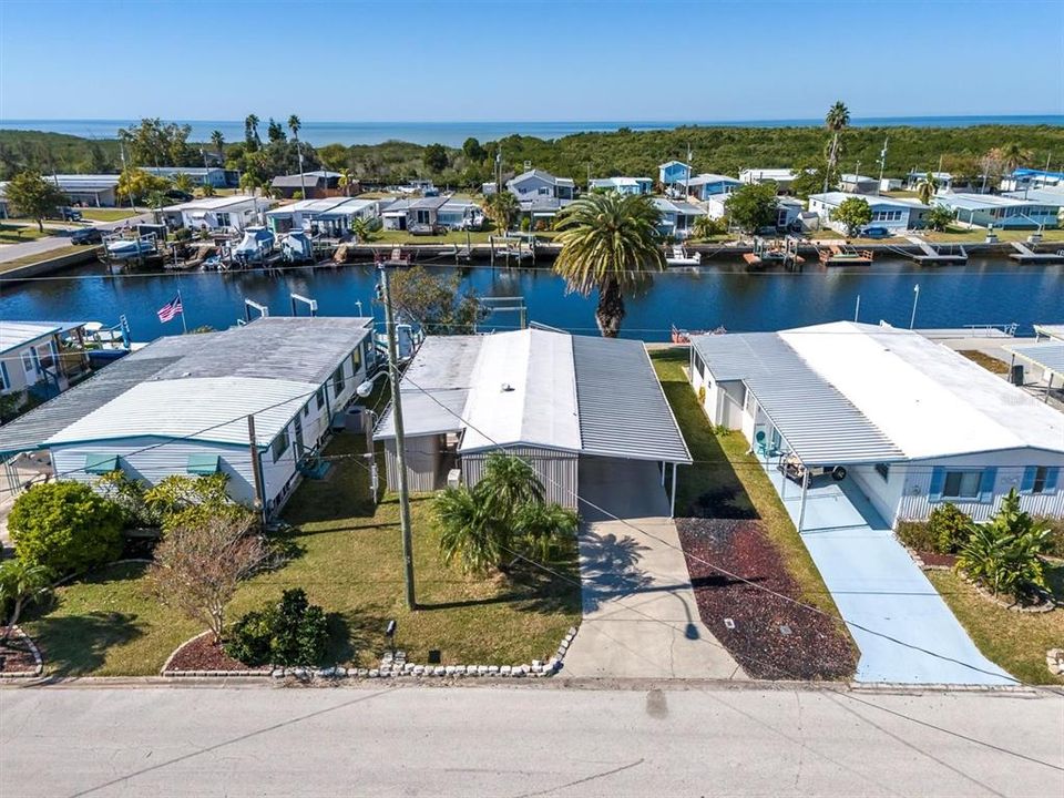 На продажу: $223,000 (2 спален, 1 ванн, 728 Квадратных фут)