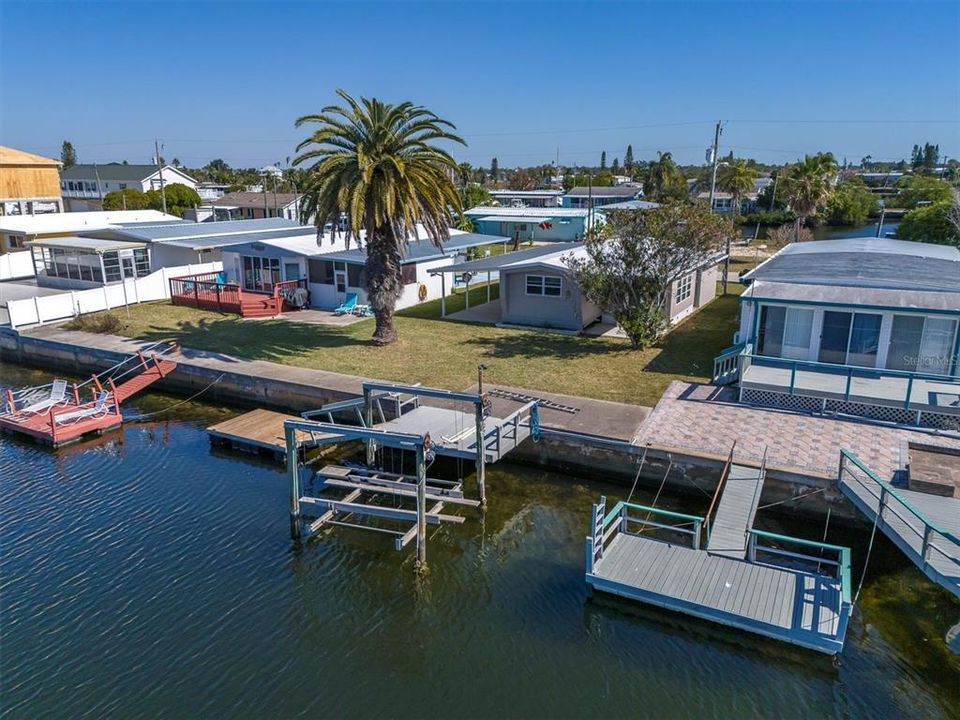 На продажу: $223,000 (2 спален, 1 ванн, 728 Квадратных фут)