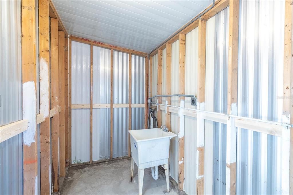 На продажу: $223,000 (2 спален, 1 ванн, 728 Квадратных фут)