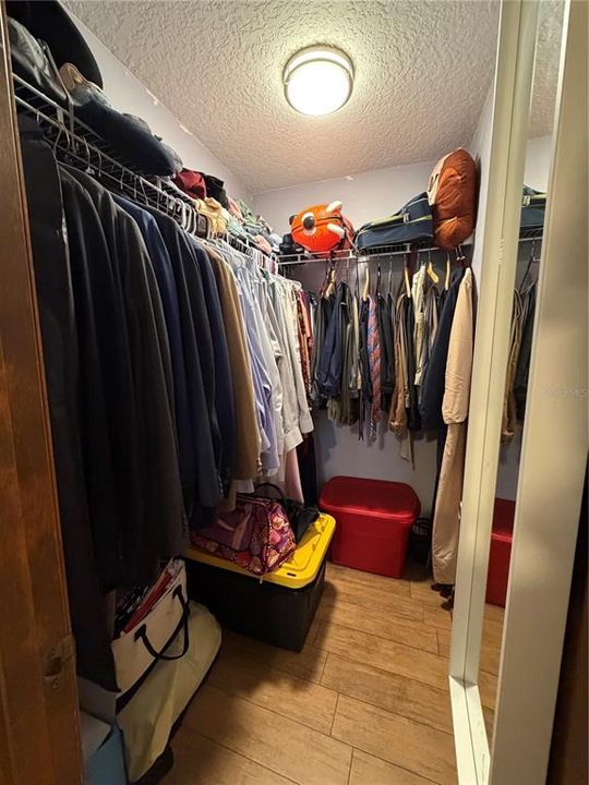 На продажу: $360,000 (3 спален, 2 ванн, 1737 Квадратных фут)