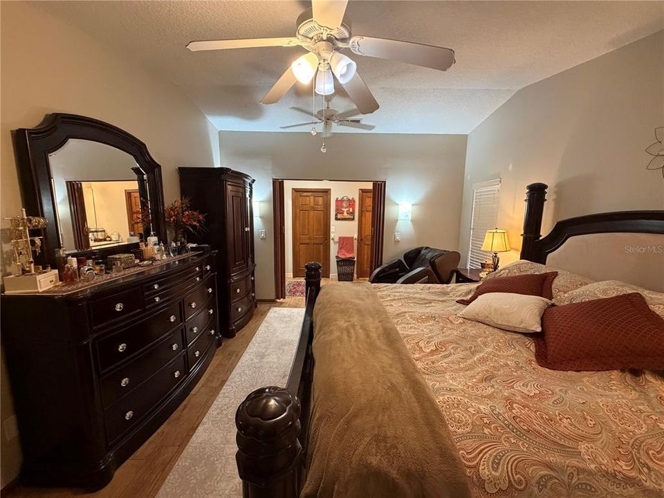 На продажу: $360,000 (3 спален, 2 ванн, 1737 Квадратных фут)