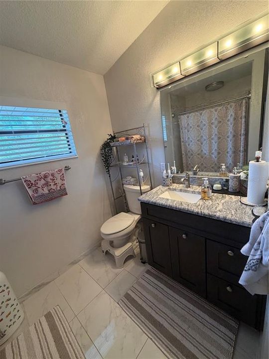 На продажу: $360,000 (3 спален, 2 ванн, 1737 Квадратных фут)