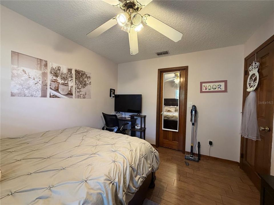 На продажу: $360,000 (3 спален, 2 ванн, 1737 Квадратных фут)