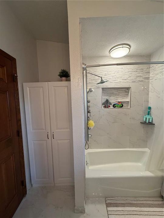 На продажу: $360,000 (3 спален, 2 ванн, 1737 Квадратных фут)