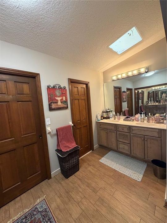 На продажу: $360,000 (3 спален, 2 ванн, 1737 Квадратных фут)