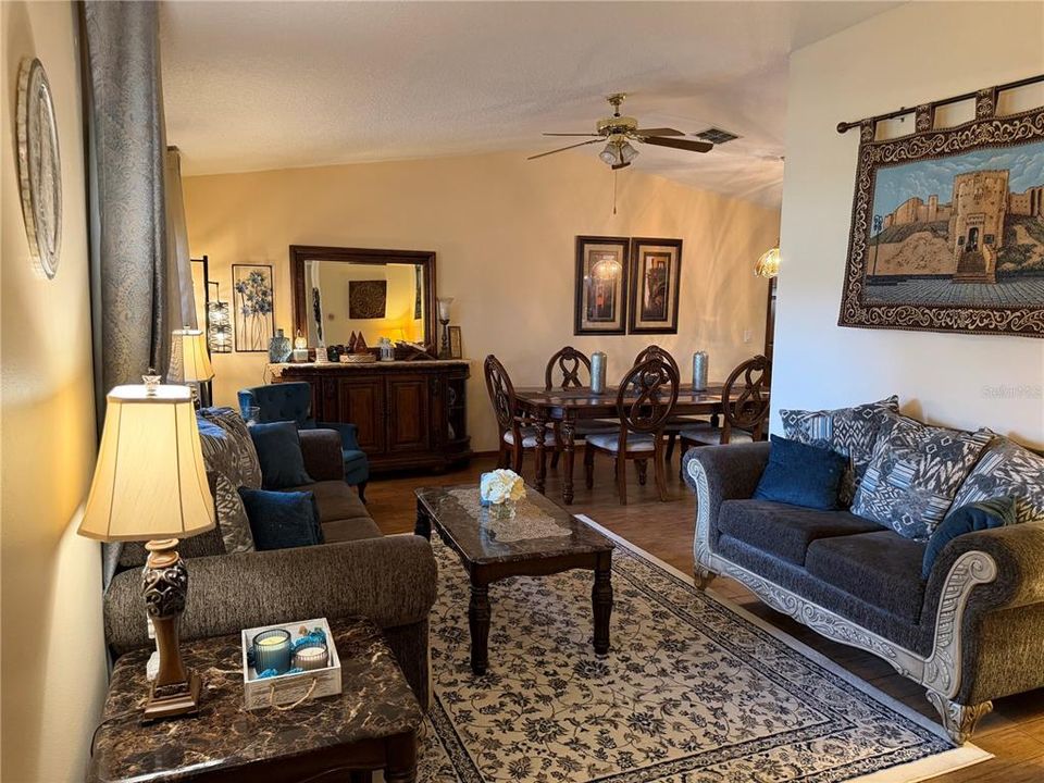 На продажу: $360,000 (3 спален, 2 ванн, 1737 Квадратных фут)