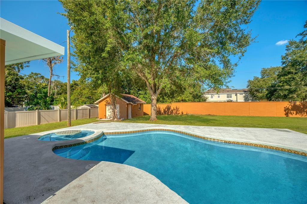 For Sale: $549,000 (4 beds, 2 baths, 2500 Square Feet)