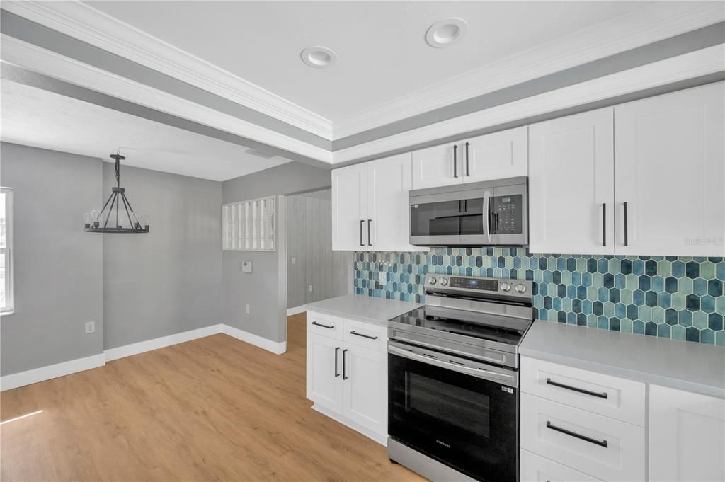 For Sale: $549,000 (4 beds, 2 baths, 2500 Square Feet)