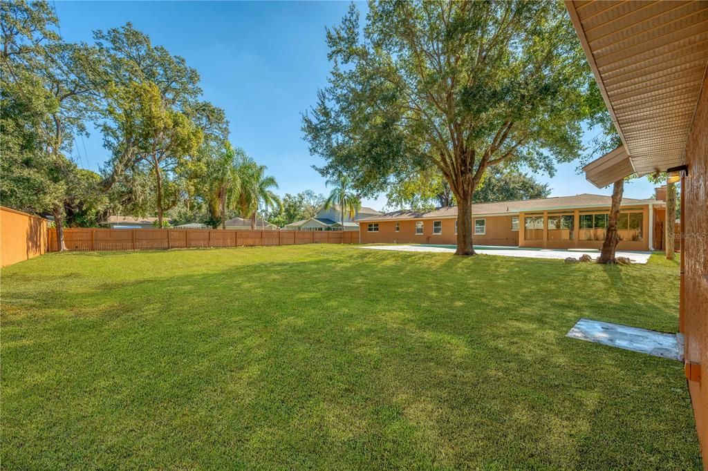 For Sale: $549,000 (4 beds, 2 baths, 2500 Square Feet)