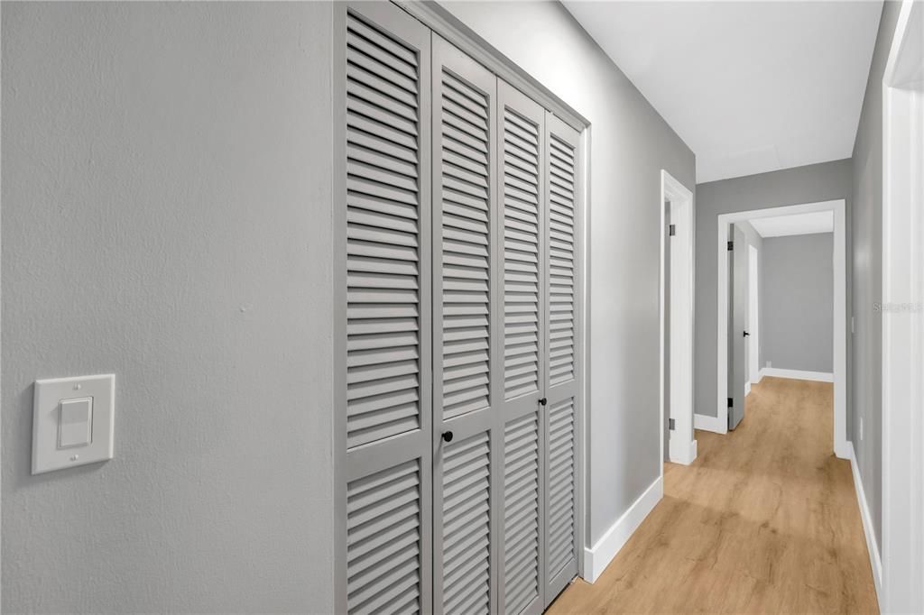 For Sale: $549,000 (4 beds, 2 baths, 2500 Square Feet)