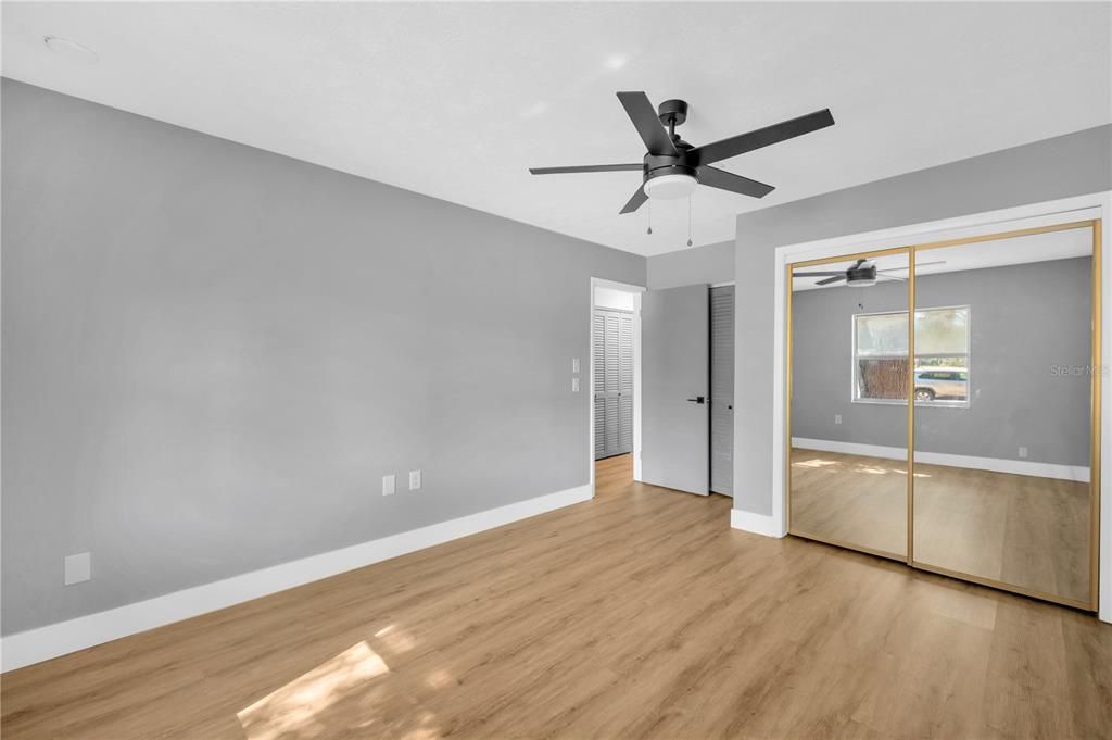 For Sale: $549,000 (4 beds, 2 baths, 2500 Square Feet)