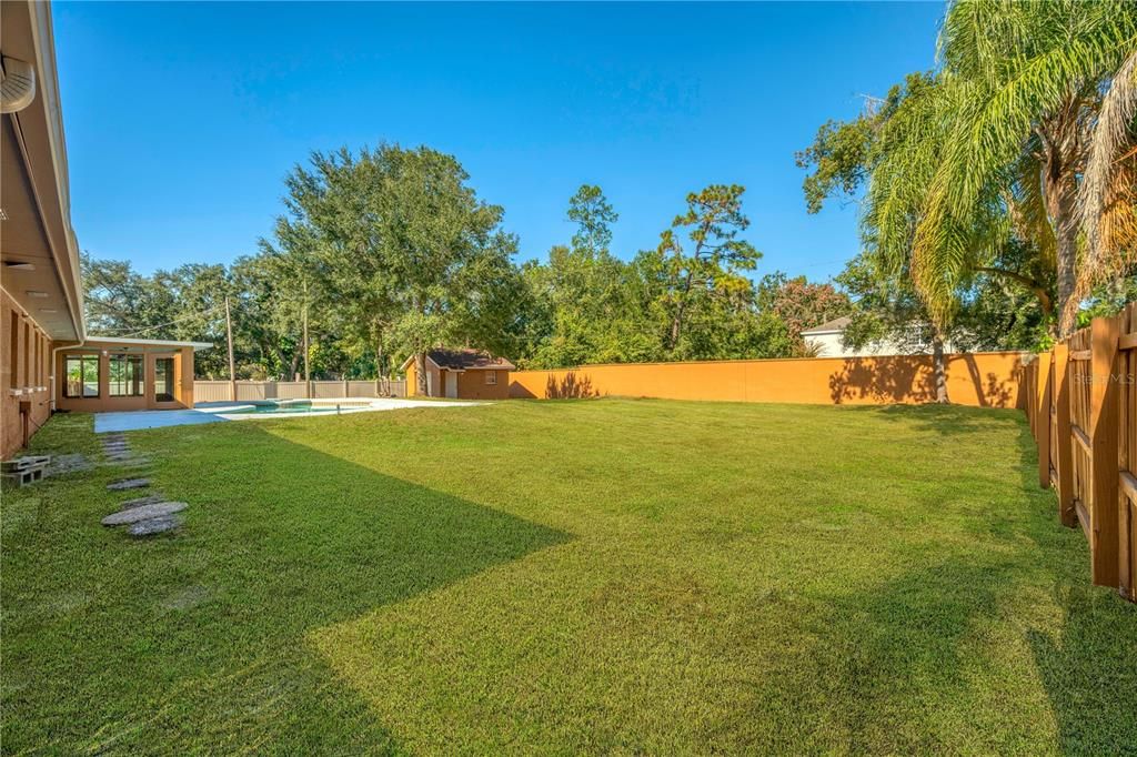 For Sale: $549,000 (4 beds, 2 baths, 2500 Square Feet)