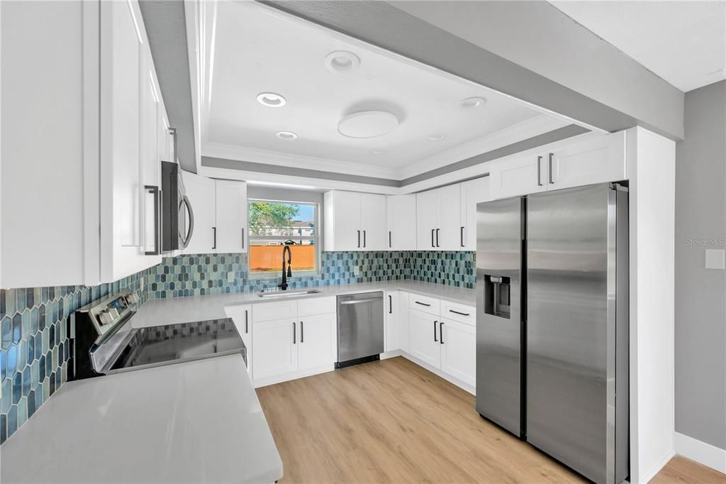 For Sale: $549,000 (4 beds, 2 baths, 2500 Square Feet)