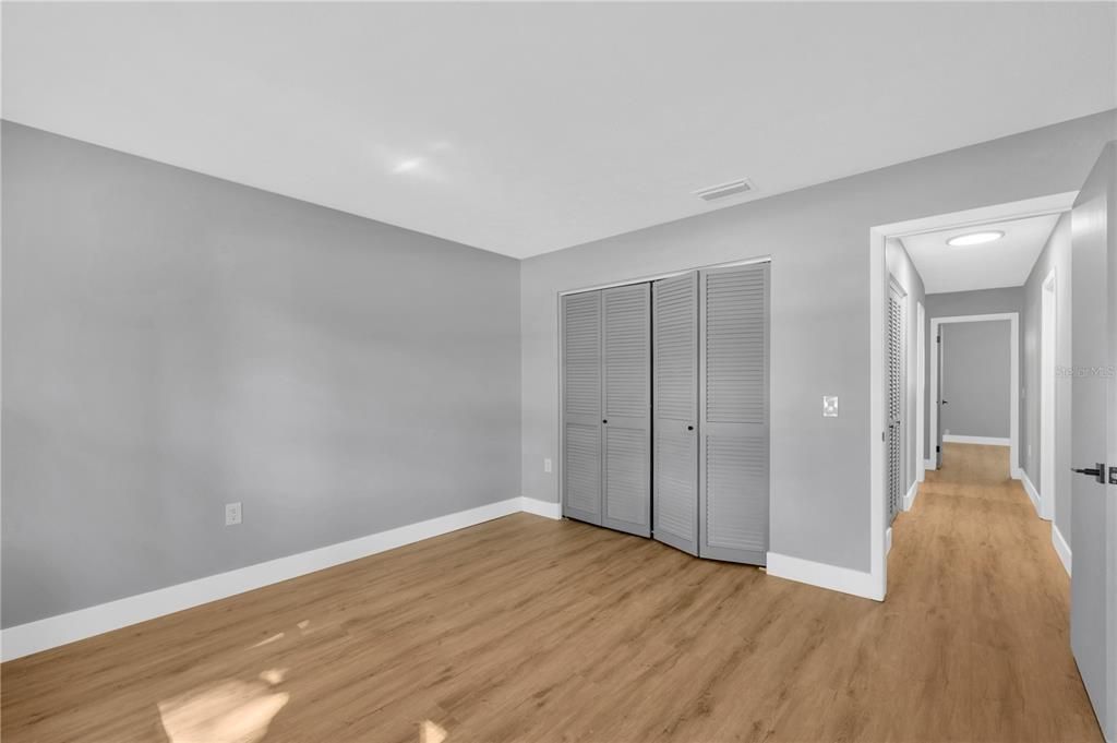 For Sale: $549,000 (4 beds, 2 baths, 2500 Square Feet)