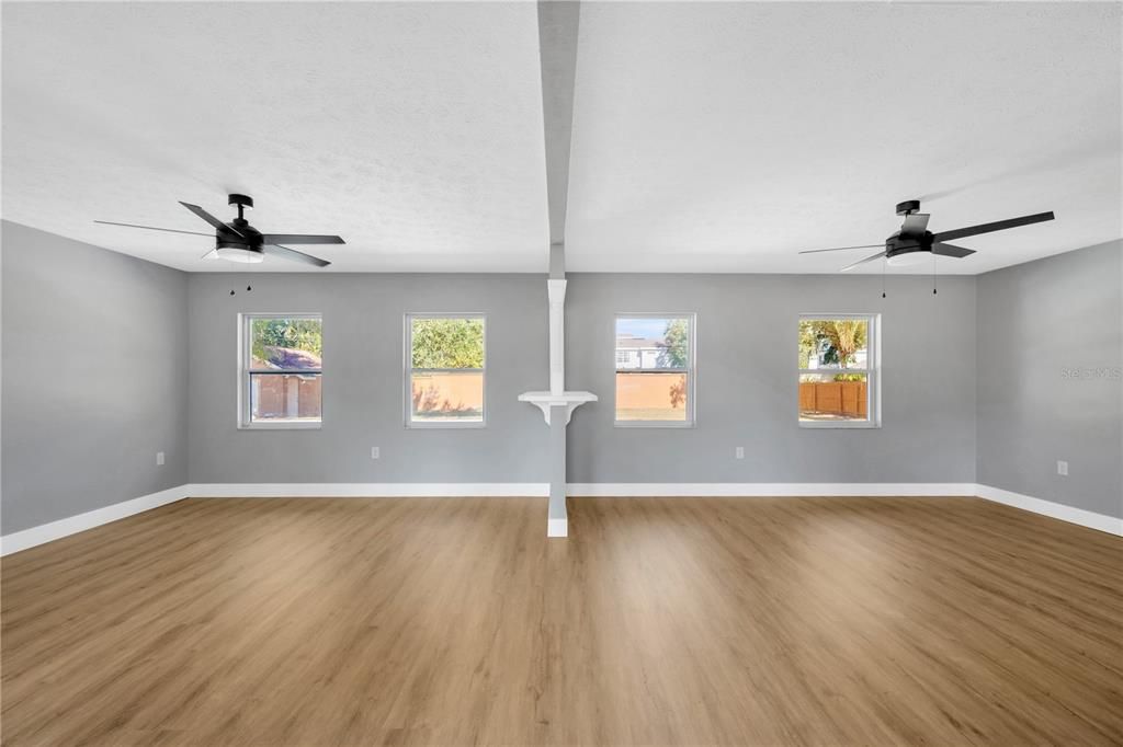 For Sale: $549,000 (4 beds, 2 baths, 2500 Square Feet)