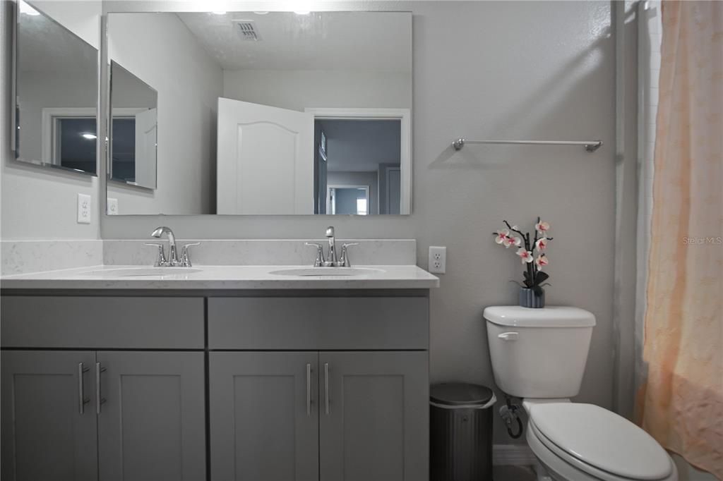 En Renta: $3,800 (5 camas, 3 baños, 3145 Pies cuadrados)