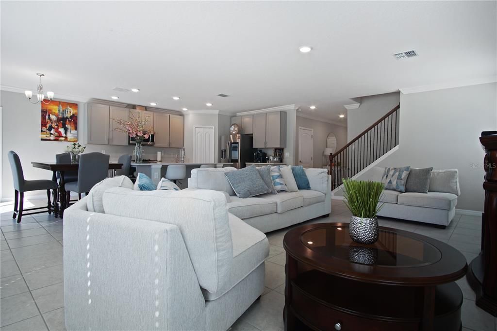 En Renta: $3,800 (5 camas, 3 baños, 3145 Pies cuadrados)