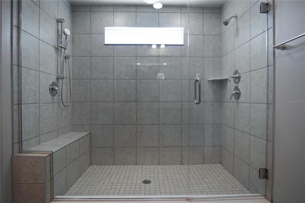 En Renta: $3,800 (5 camas, 3 baños, 3145 Pies cuadrados)