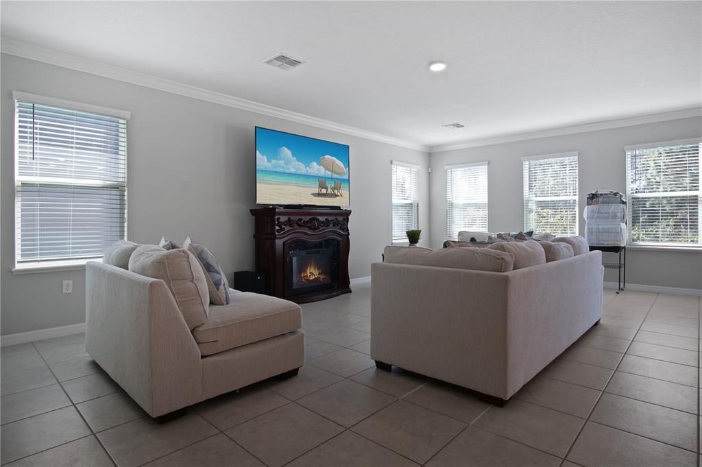 En Renta: $3,800 (5 camas, 3 baños, 3145 Pies cuadrados)