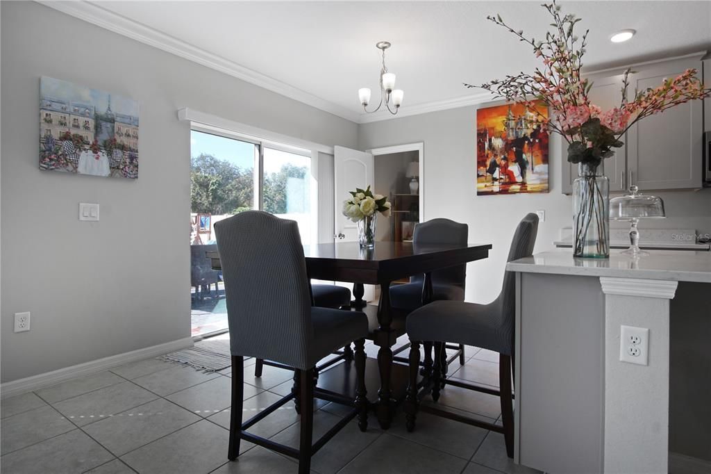 En Renta: $3,800 (5 camas, 3 baños, 3145 Pies cuadrados)