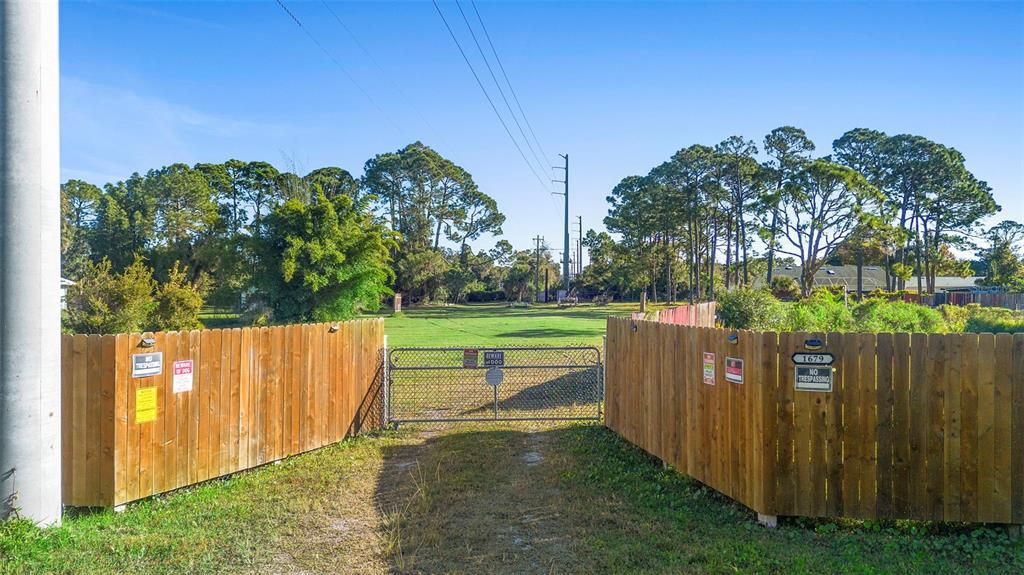 En Venta: $249,900 (2.24 acres)