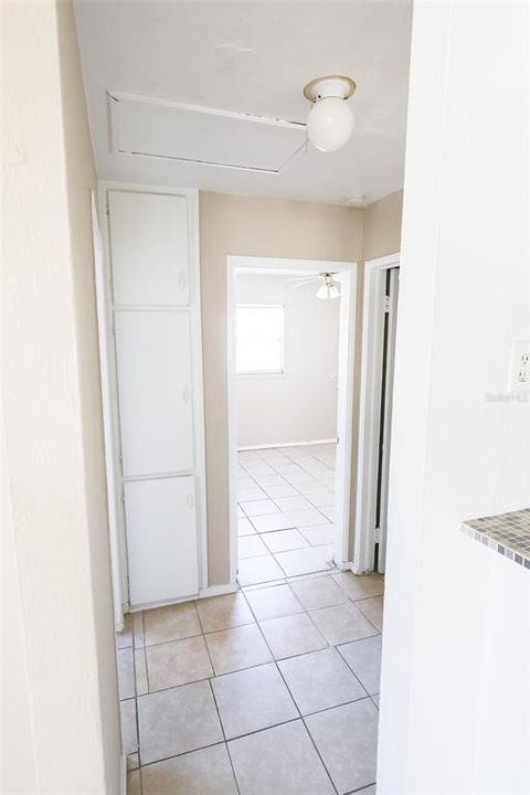 На продажу: $185,000 (3 спален, 1 ванн, 764 Квадратных фут)